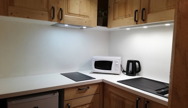 2 rooms independent entrance