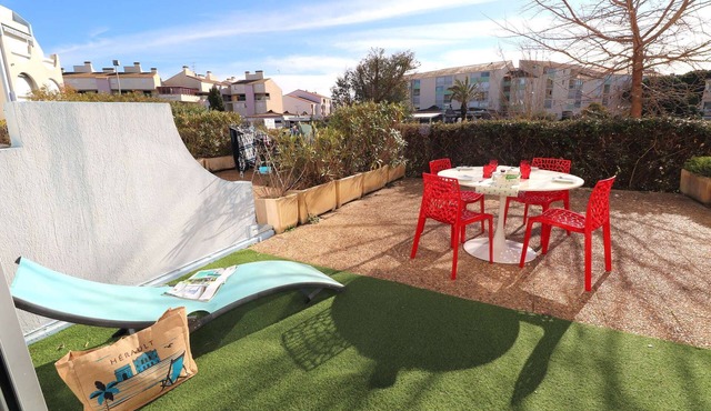 2 rooms large terrace air conditioning parking