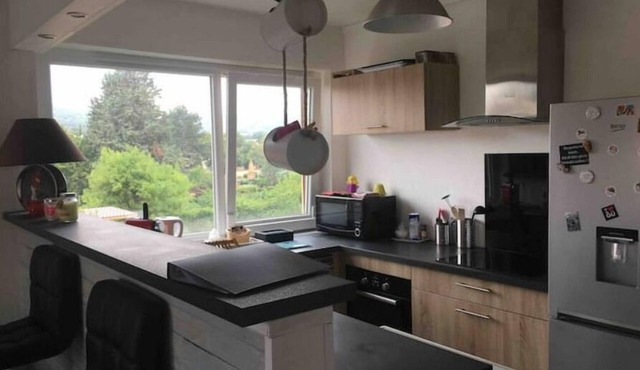 2 Rooms Quiet area Free parking