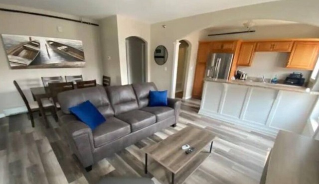 2 Rooms up Top = Twice the fun!