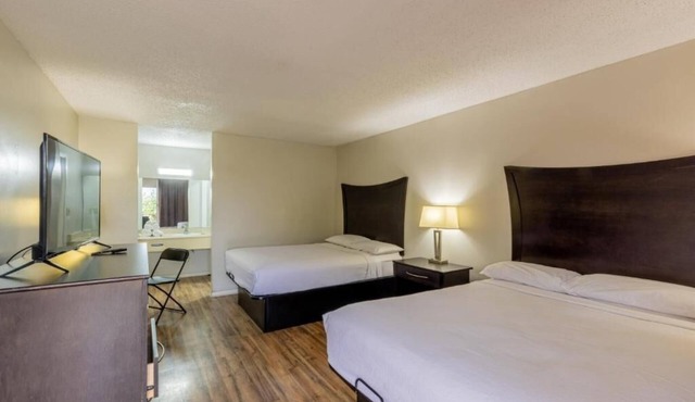 2 Rooms w/Free Breakfast & Parking | Pet-Friendly Beeville Stay