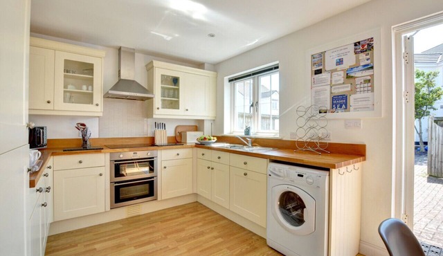 2 Rose Terrace - Three Bedroom House, Sleeps 6