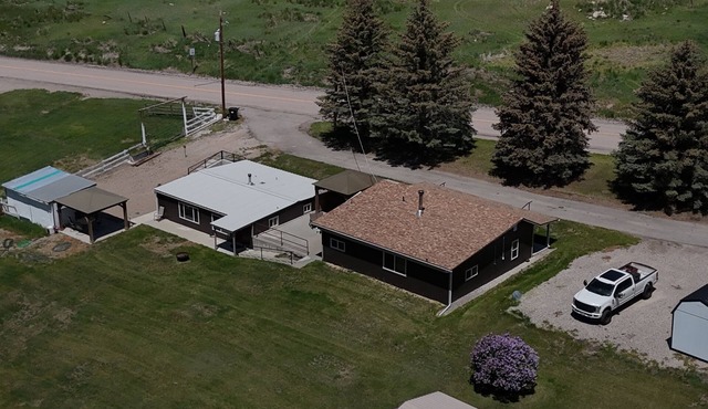 2 separate cabins, sleeps a total of 12, on 4 acres in Lava Hot Springs!