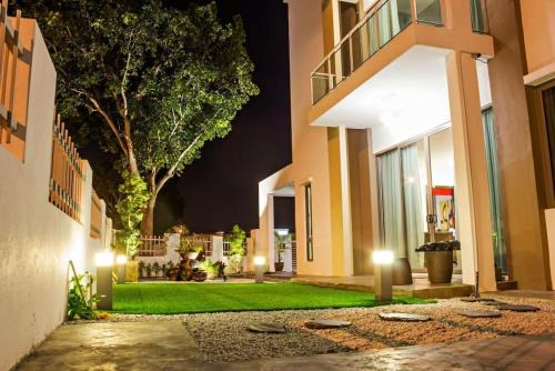 2 Spacious Lupsxury conor villa garden Parking group family gathering wedding