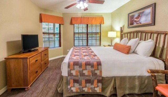 2 Spacious Villas w/Living Area & Kitchen | Balcony w/Scenic View