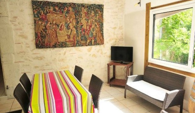 2-star furnished rental for 4 to 5 people at Tireveste manor house