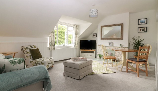 2 STATION ROAD EAST, character holiday cottage in Peterculter