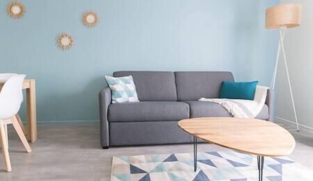 2 steps from the Palais *free Parking*.