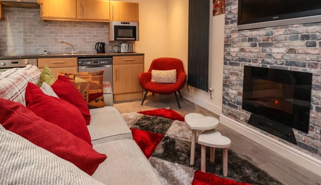 2 Stoneleigh Cottage