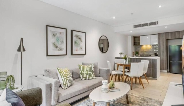 2-storey Apartment with Pool, Gym and BBQ - Q Stay