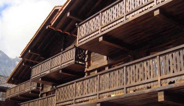 2 storey apartment with 4 bedrooms and sauna for 9 persons : living room with woodstove - kitchen wi