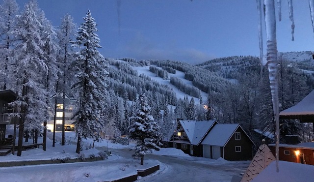 2 story 3 bedroom Ski condo on Hailey’s run at Whitefish Mountain Resort.