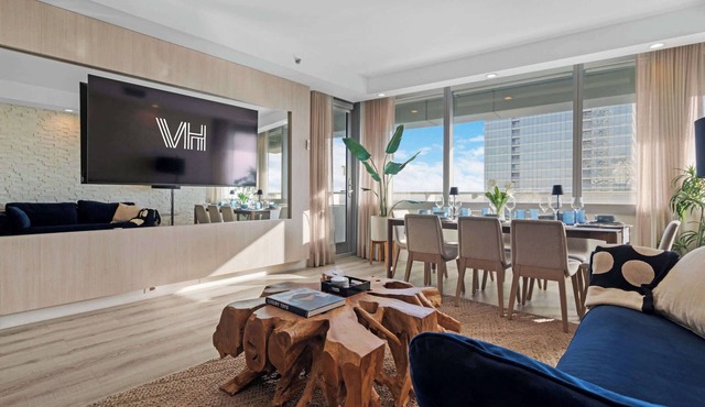 2-Story 3BD Brickell Penthouse - Pool - Free Parking