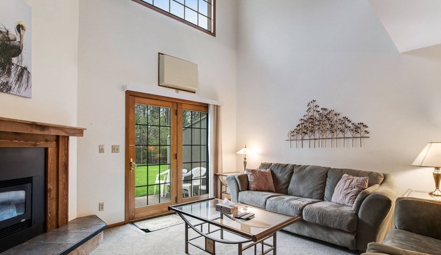 2-Story Condo w/Private Patio, Partial A/C, Shared Pools, Hot Tub, Gym, & Tennis