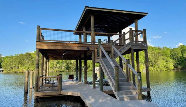 2 Story Dock w/Jump Platform & Outdoor TV/Stunning Views/Dog Friendly/Kayaks