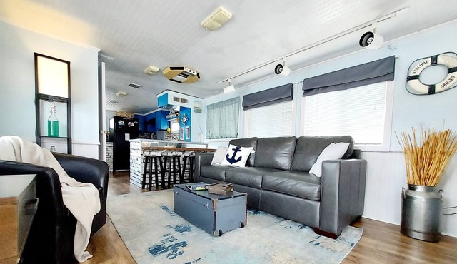 2 Story Houseboat seeking a captain! Fish/Pets Ok