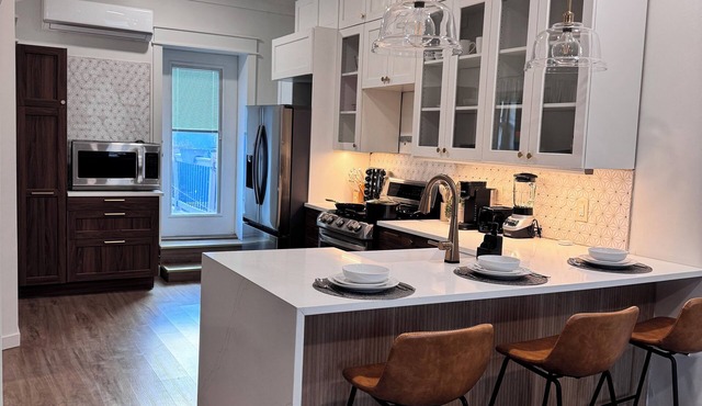 2-Story Townhome + Driveway + 15 Min to EWR + Easy NYC Access