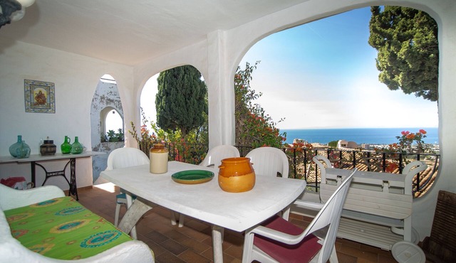 2-Story townhouse with stunning ocean views