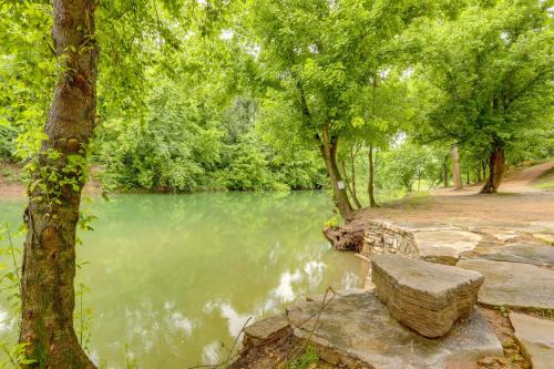 2-Studio Retreat on White River w/Swimming Hole