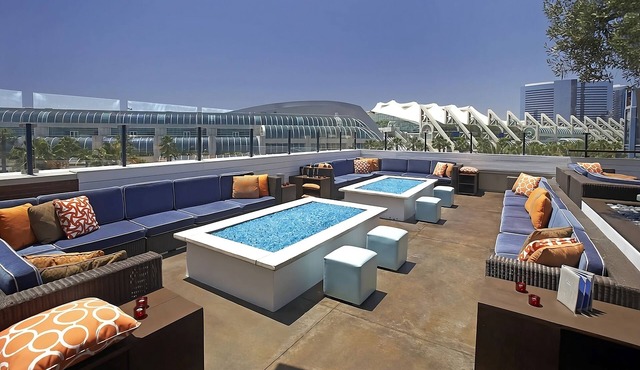 2 Studios 2 Queen Beds at Hard Rock Hotel San Diego, Petco Park Nearby!