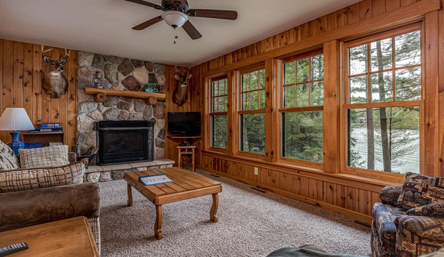 2 stunning Cabins on Little Saint Germain Lake!