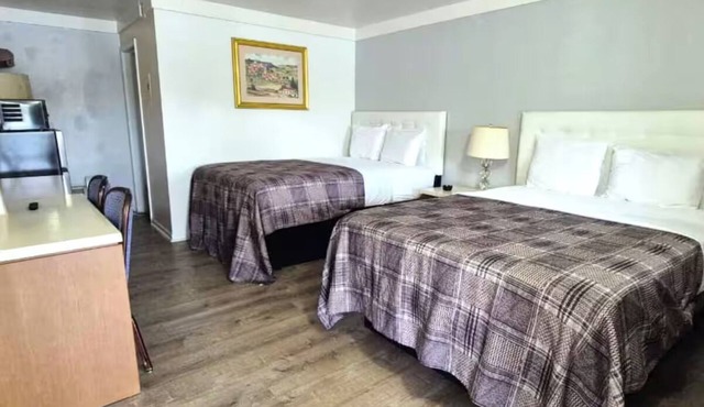 2 Stylish Rooms Close to Green Lake, Pet-Friendly & w/Free Parking