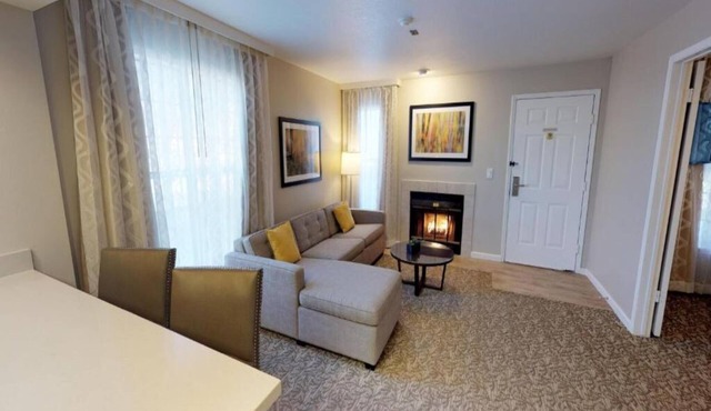 2 Suite Perfect for Couples Exploring Silicon Valley & Local Attractions