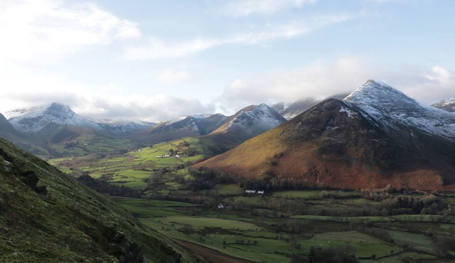 2 THE COTTAGES, pet friendly, character holiday cottage in Shap