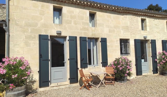 2 The Courtyard 4 Star Vineyard Gite