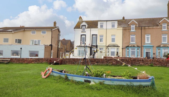 2 THE CRESCENT, pet friendly, character holiday cottage in Seascale