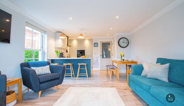 2 The Lookout - Two Bedroom Apartment, Sleeps 4