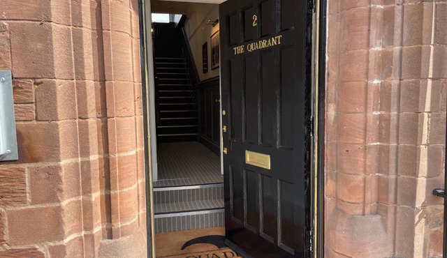 2 The Quadrant Luxury Apartments - Hoylake