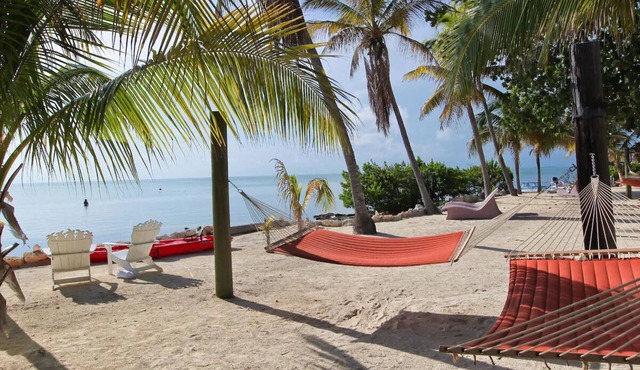 2-Three Bedroom Townhouse w/Kitchen, Grill, Resort amenities & Ocean access