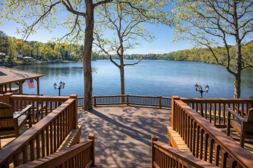 2-Tier Dock with Lift! Jordan Lake Family Retreat