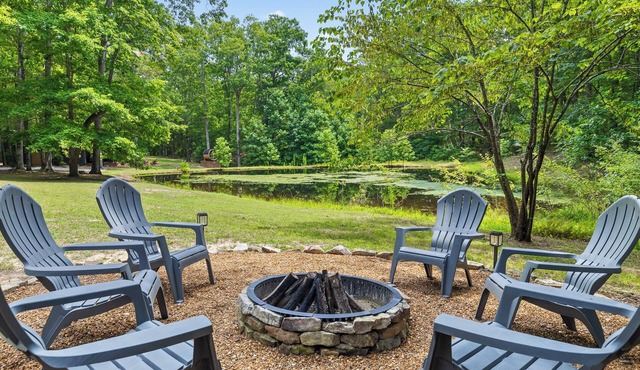 2 Tiny Homes, 2 Hot Tubs, 2 Saunas, Sleeps 12!