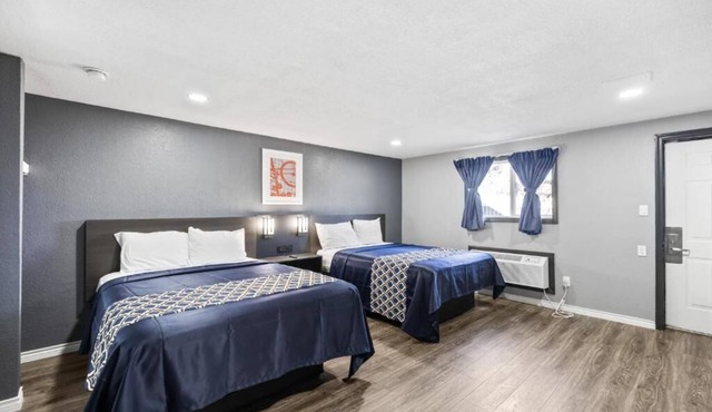 2 Tranquil Rooms Perfect for Easy Access to the City’s Landmarks & Attraction