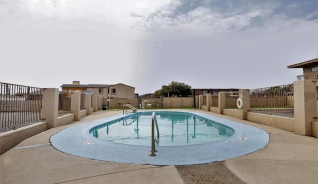2 Travel Ready Rooms with King Bed in San Antonio Near Local Parks and Dining