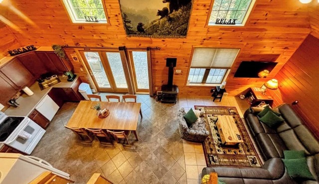 2-unit Adirondack Retreat + Lake Access