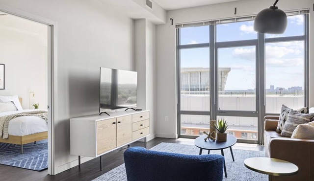 2 Units | Arlington Wellness Stay w/Rooftop Hot Tub | 24/7 Fitness Center