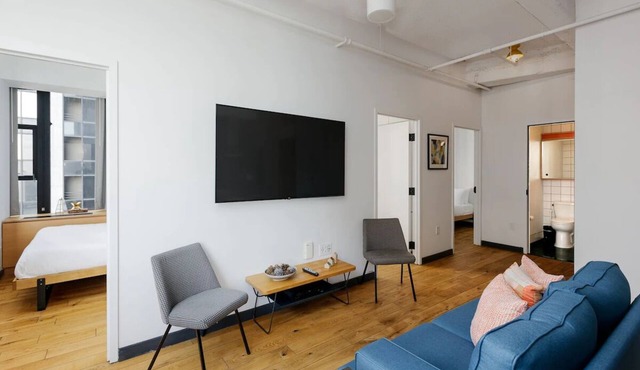 2 Units | Elegant Apartment w/Kitchen Near Subway | Ideal NYC Explorer's Haven