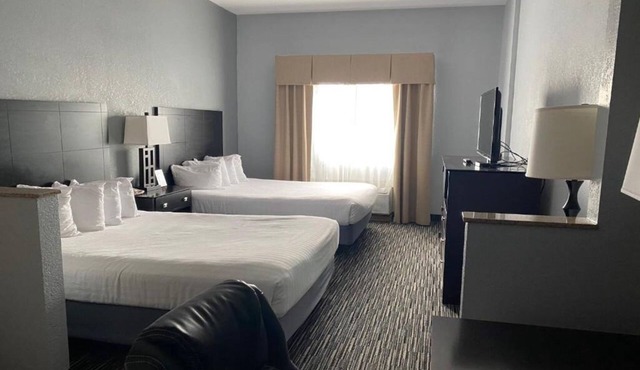 2 Units | Luxe King Suites Perfect for Couples’ Retreats by the Lake