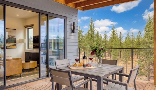 2 Units Minutes to Old Bend, Deck + Hot Tub 1204 Skyline Ranch by Avantstay