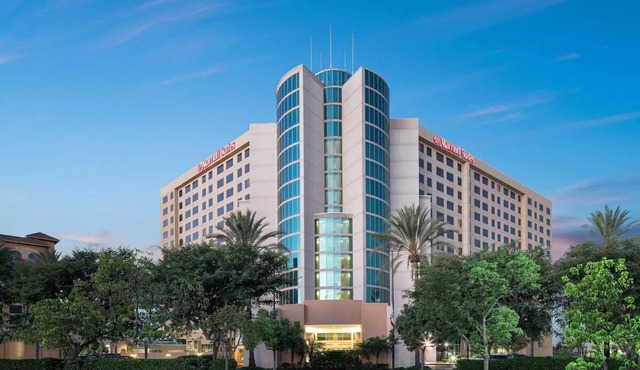 2 Units - Resort-Style Stay Near Disneyland, OC Beaches & Anaheim Convention