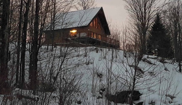2 views Chalet Estrie/Eastman/Orford/Magog/Austin