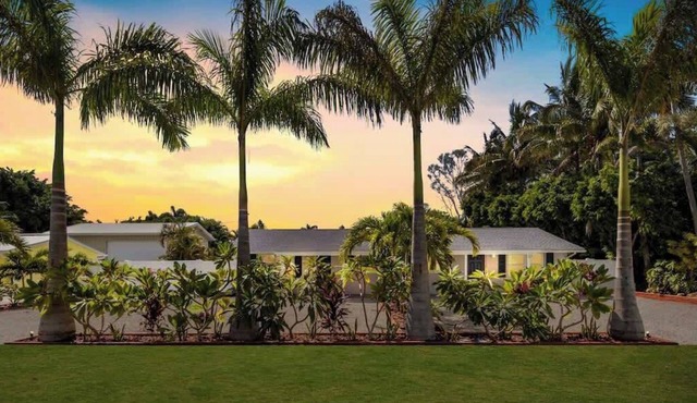 2 Villas, Pickleball, Htd. Pool, Game Room , 24ppl