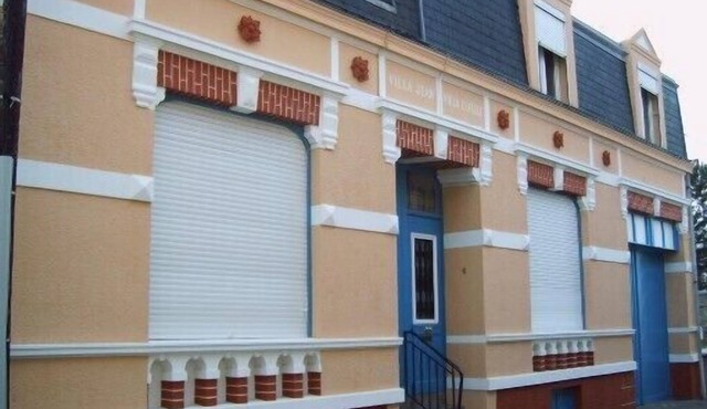 2 Villas wimereusienne in quiet street. Rental 2-18 pers. Wi-fi access