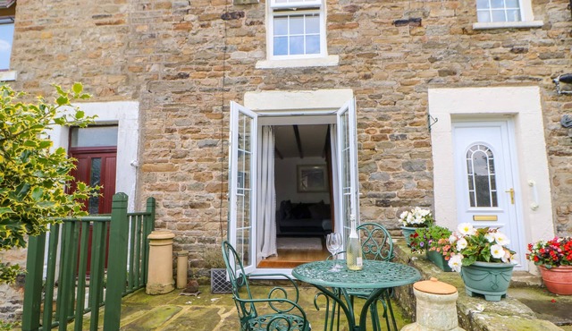 2 WEST HASWICKS, pet friendly, character holiday cottage in Westgate