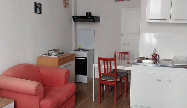 20.50M2 STUDIO on the ground floor FOR 1 OR 2 PEOPLE