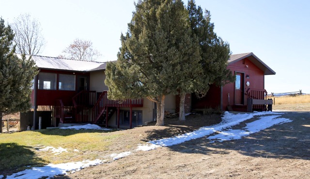 20+ Acres of Peace @ The Saratoga Hoemstead