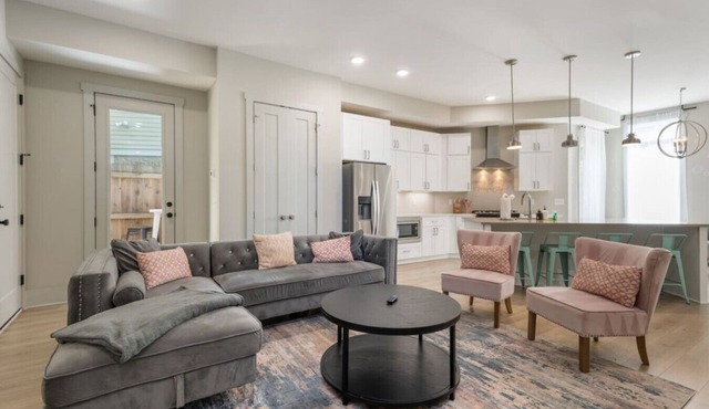 20 Bed West Nashville Private Bachelorette House